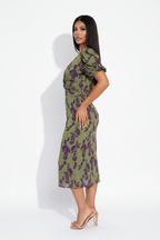 Gabriela vestido verde pose 2