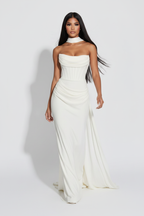 Modelo vestido largo divina blanco - caminando