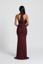 Modelo vestido sirena reloj de arena burdeos - espalda completa