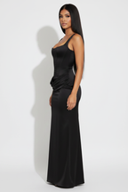 Modelo perfil vestido reloj arena negro