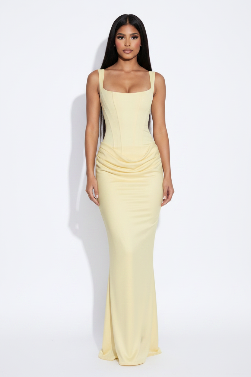 Modelo frontal vestido reloj arena amarillo