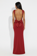 Modelo vestido lazo espalda rojo - espalda detalle lazo