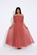 Vestido Toledo pose 6
