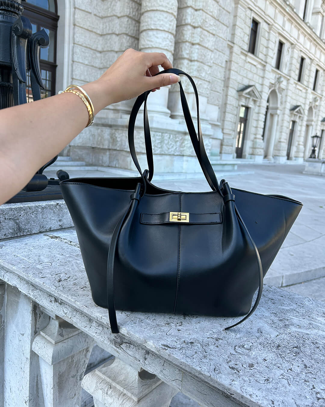 Bolso Curva Icon